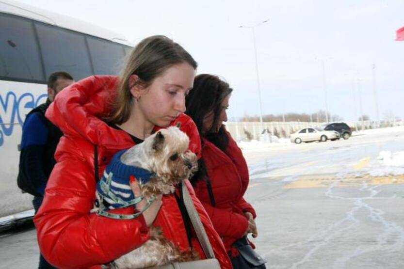 Tatile gittiği Odessa'da patlamalara şahit oldu, sınıra 8 kilometre yürüdü - 6