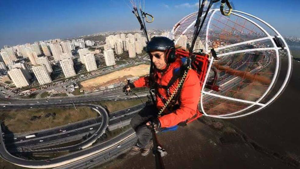 İstanbul'da paramotor uçuşunda havada telefon tamiri yaptı - 8