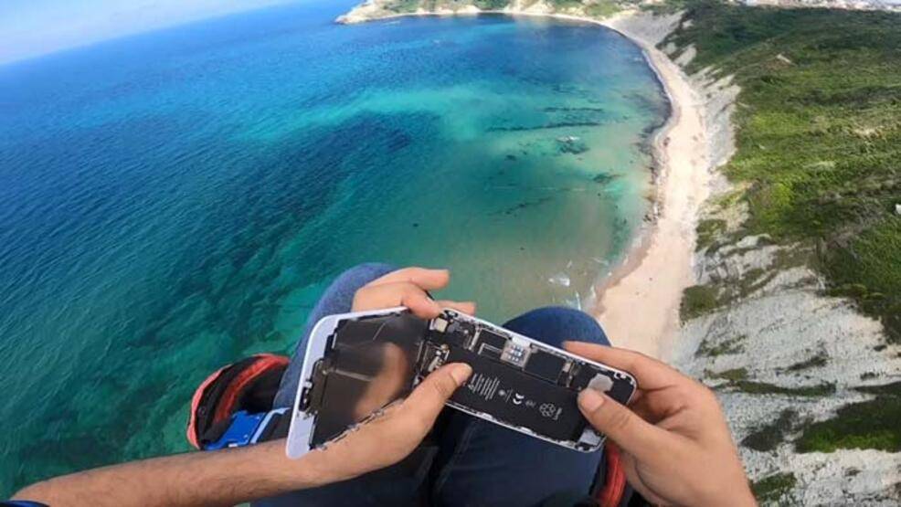 İstanbul'da paramotor uçuşunda havada telefon tamiri yaptı - 1