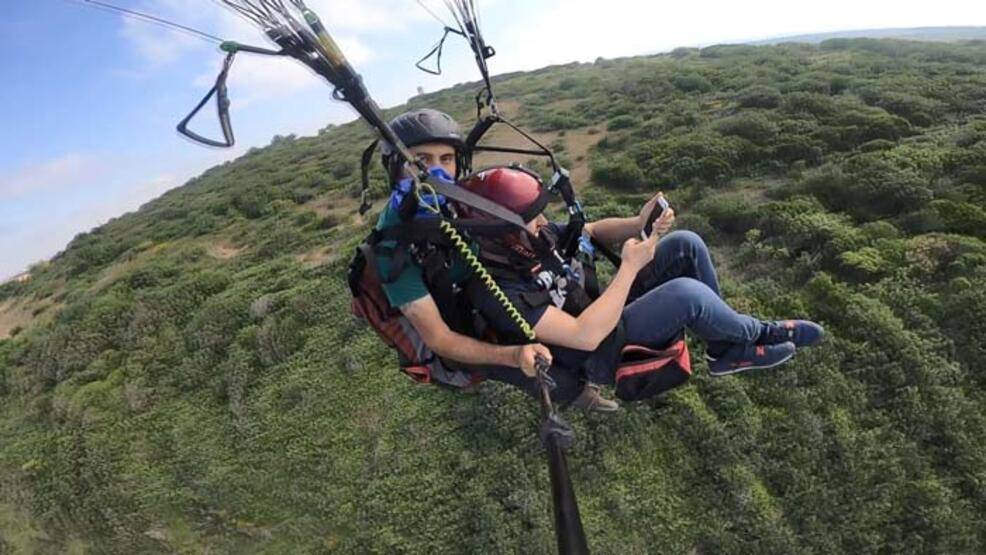 İstanbul'da paramotor uçuşunda havada telefon tamiri yaptı - 3