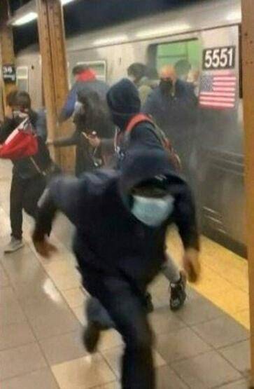 Kanlı metro saldırısında yeni detay: Evi cephanelik gibi - 5