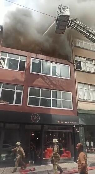 Kağıthane’de alevler arasında can pazarı kamerada - 4