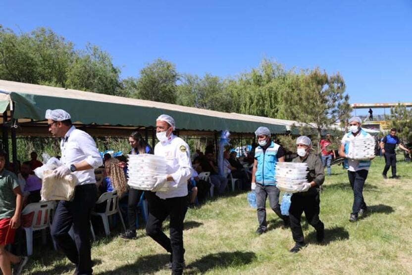 Van'da tarihi kalede 'Dünya Kahvaltı Günü' etkinliği - 6