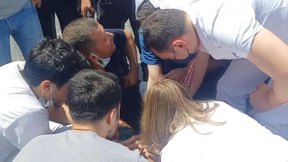 Rahatsızlanan polise sağlık çalışanları müdahale etti - 1