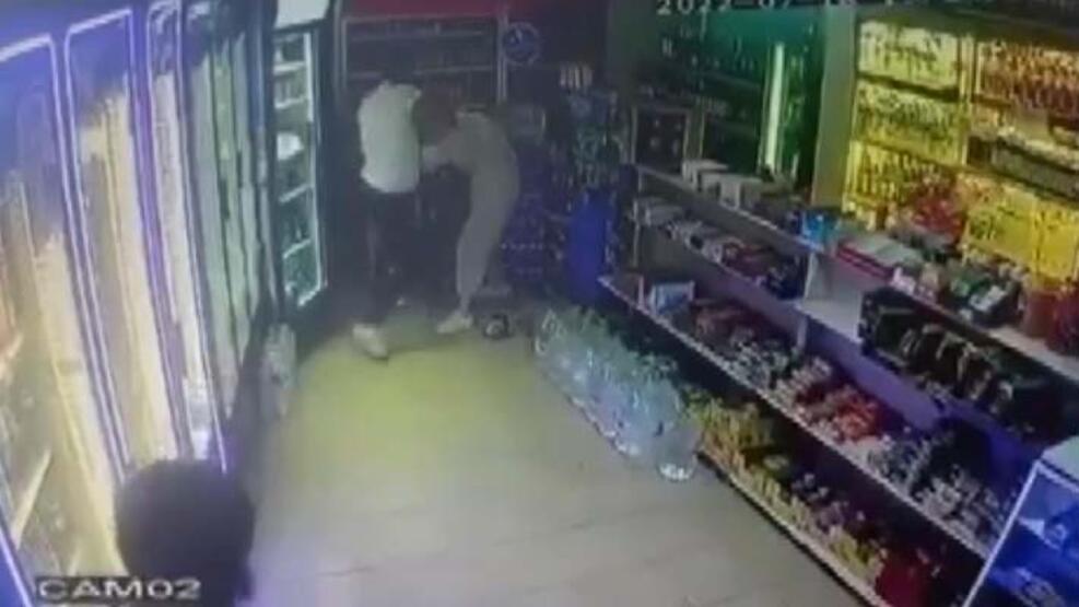 Tatil sırasında tacize uğrayan genç kız, öldüresiye dövüldü - 4