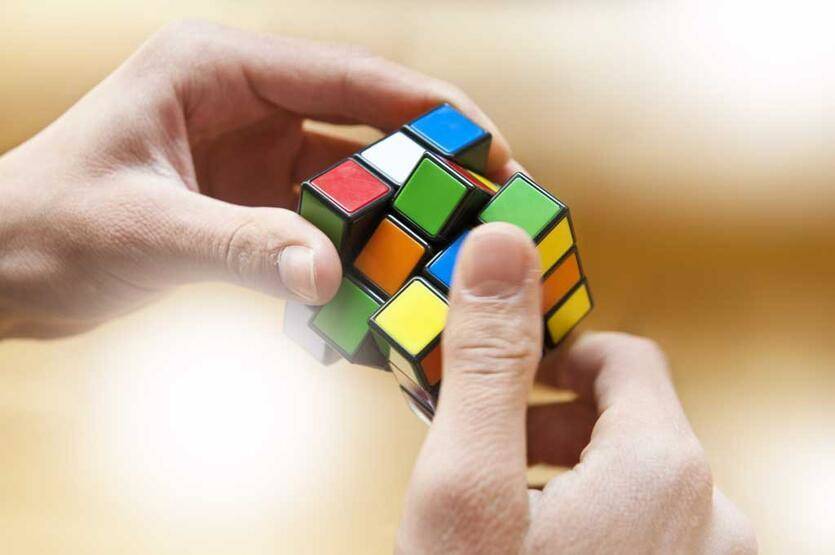 Mucidinden tavsiye: Rubik küpleri çözmenin formülü ne? - 2