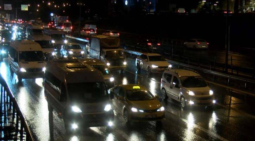 Maltepe D-100 Karayolu'nda altyapı çalışması yoğunluğu - 3