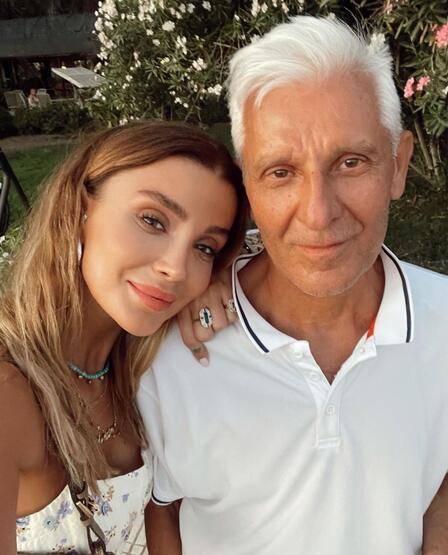 Manken Özge Ulusoy'un babası trafik kazasında hayatını kaybetti - 4