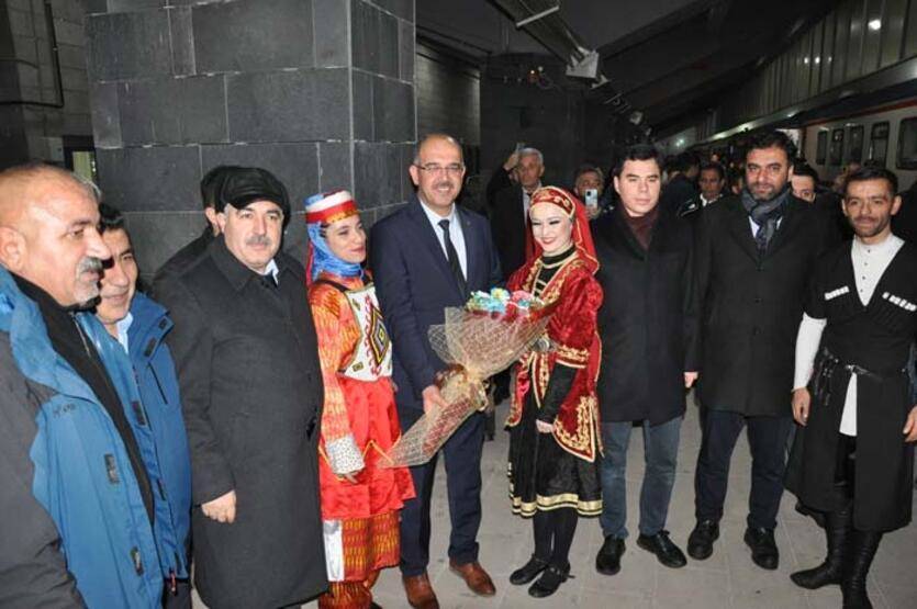 Turistik Doğu Ekspresi son durağı Kars’ta coşkuyla karşılandı - 6
