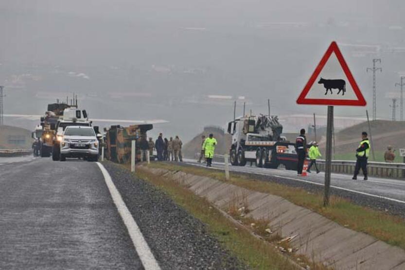 Diyarbakır’da zırhlı askeri araç devrildi: 6 yaralı - 1