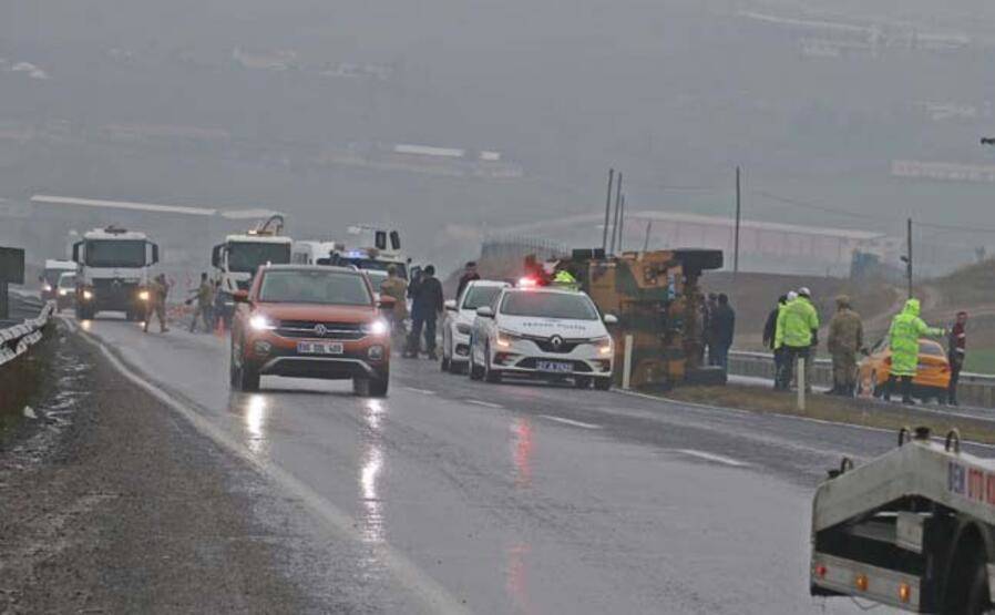 Diyarbakır’da zırhlı askeri araç devrildi: 6 yaralı - 5
