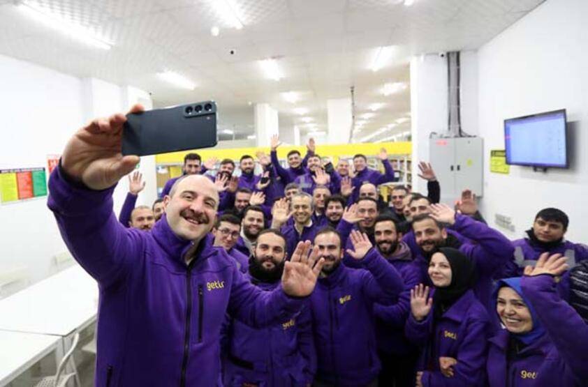 Bakan Varank, yeni yıla 'motokurye' olarak girdi; sipariş götürdü - 6