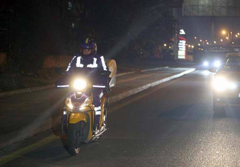 Bakan Varank, yeni yıla 'motokurye' olarak girdi; sipariş götürdü - 7