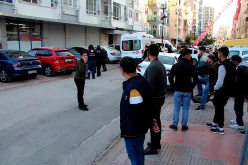 Madde bağımlısı genç kız, otomobilin altına girip 2 saat polise direndi - 4