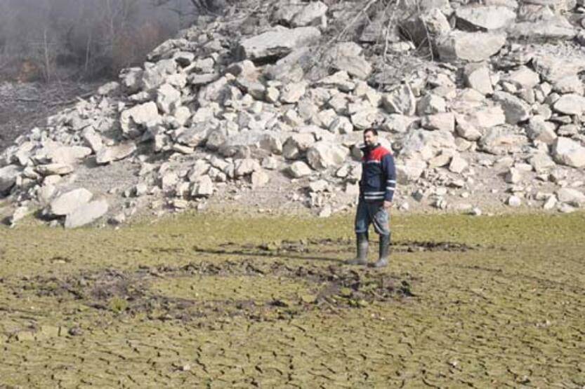 Trakya'da İstanbul'un suyunu karşılayan 2 barajın doluluk oranı yüzde 5'in altında - 8