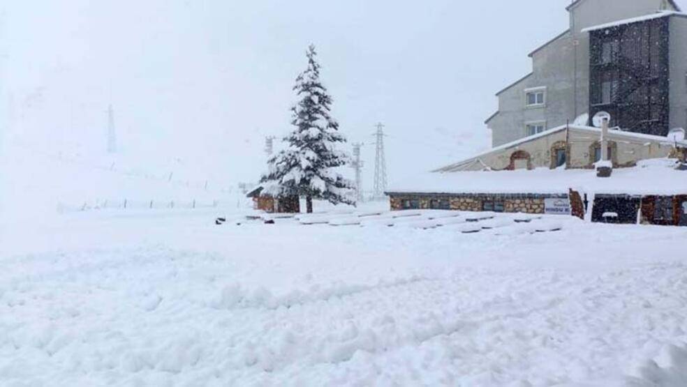 Saklıkent'te gecikmeli 'kar' sevinci - 5