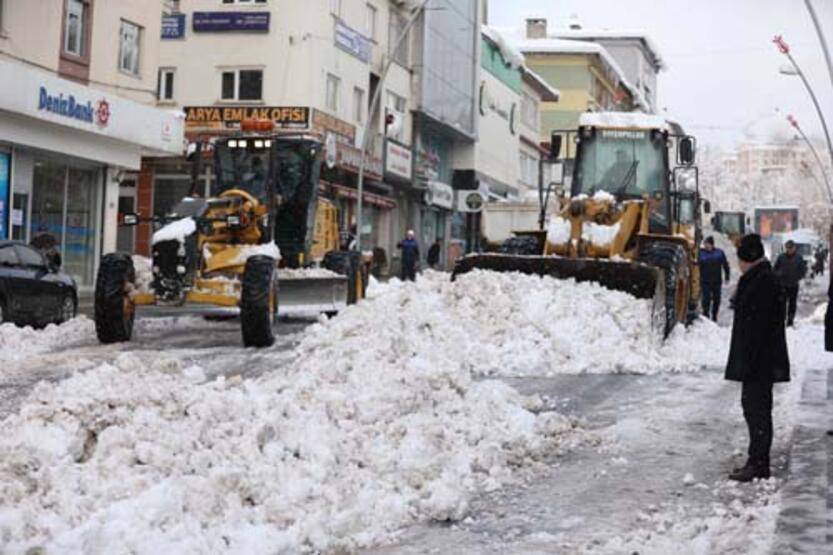 Fotoğraflar Türkiye'nin doğusundan: Kar kalınlığı 1 metreyi aştı - 6