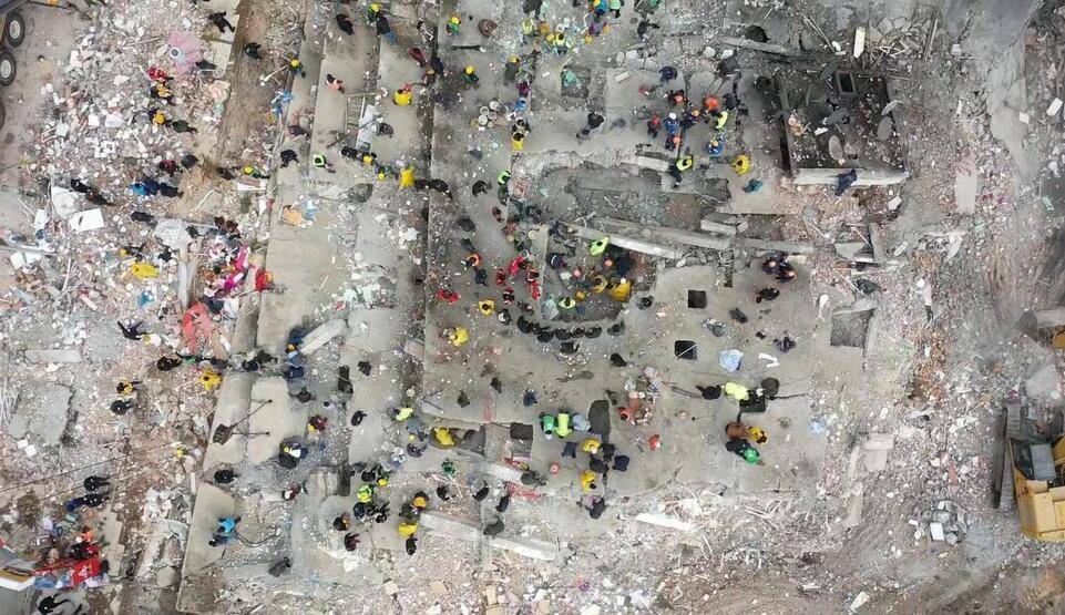 Diyarbakır’da depremin verdiği hasar havadan görüntülendi - 1