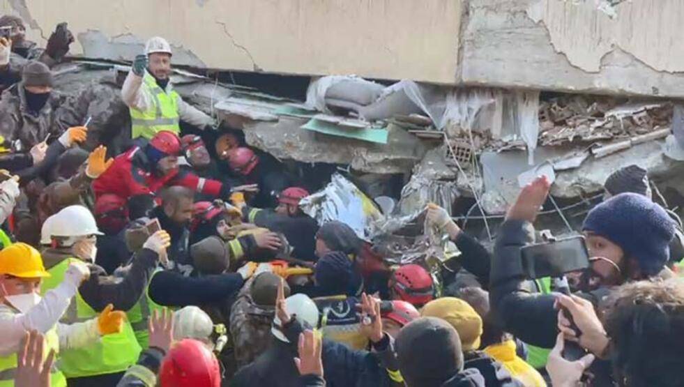 Deprem sonrası gelişen crush sendromuna dikkat! En önemli etkisi akut böbrek yetmezliği... Crush sendromunda ilk yardım nasıl yapılır? - 2