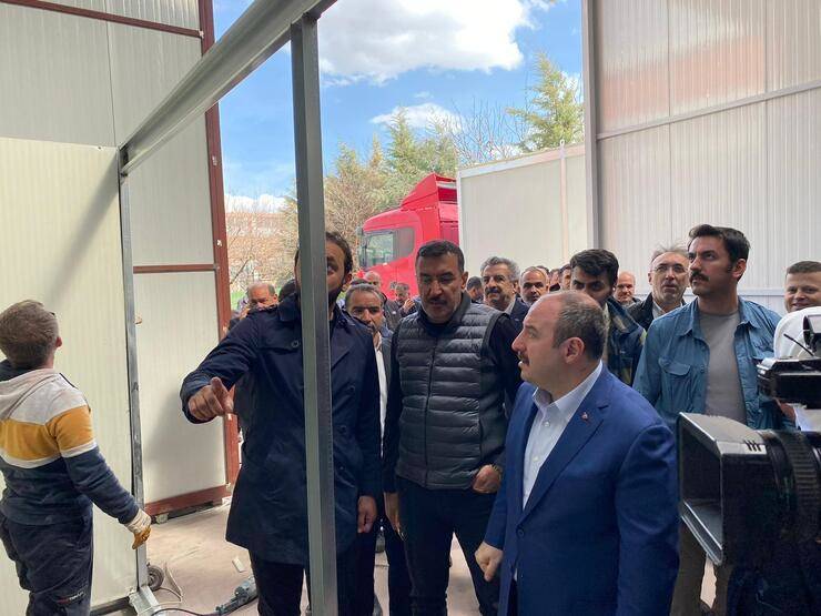 Bakan Varank, Malatya'da sanayi sitesi esnafıyla bir araya geldi - 1