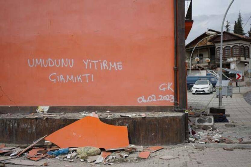 Depremin vurduğu Malatya'da duygulandıran duvar yazıları - 7
