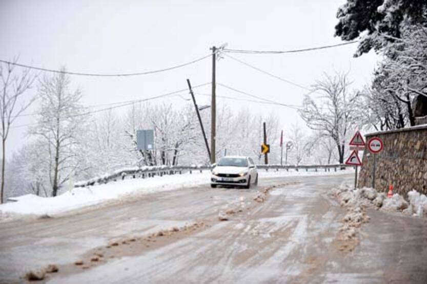 İstanbul'a 1.30 saat uzaklıkta! Kar kalınlığı 1 metreye ulaştı... - 3