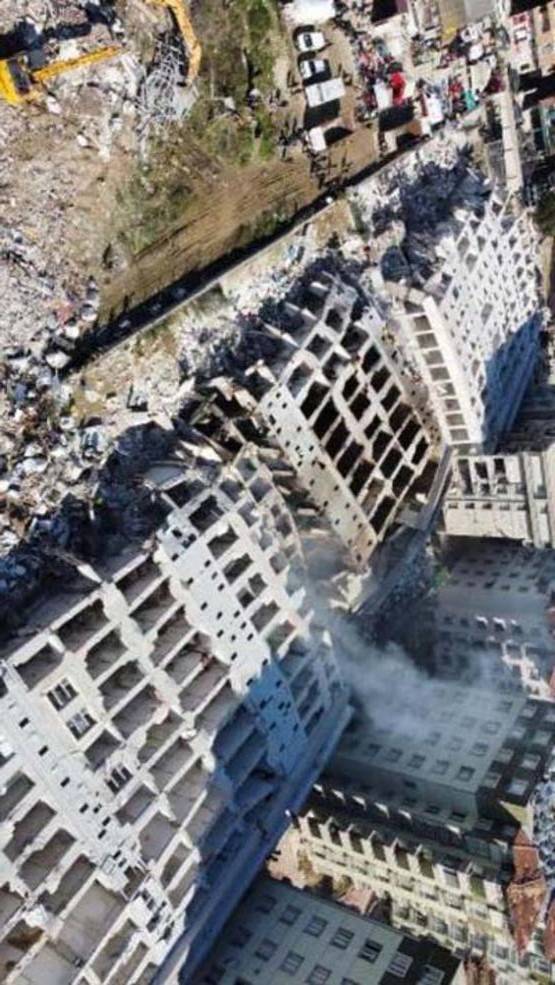 Rönesans Rezidans'ın enkazından çıkmayan anne-kızın yakınları: Sanki yer yarıldı, içine girdiler - 2