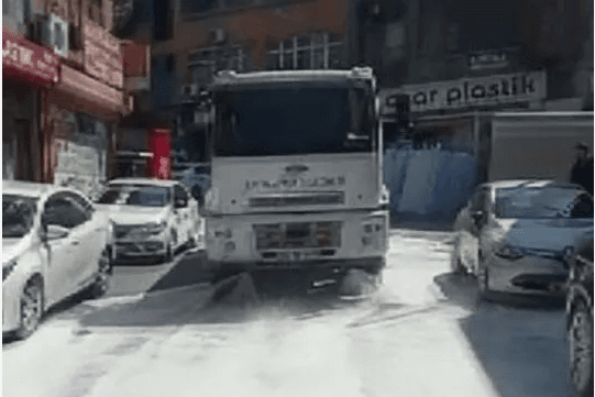 Bayrampaşa'da 'kırmızı sıvı' endişesi - 1