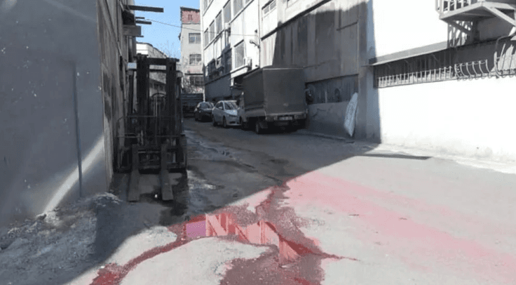 Bayrampaşa'da 'kırmızı sıvı' endişesi - 3