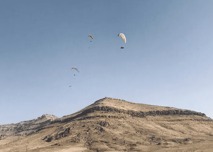 Derik’te Şehit Kaymakam Safitürk anısına düzenlenen yamaç paraşütü şampiyonası sona erdi - 4