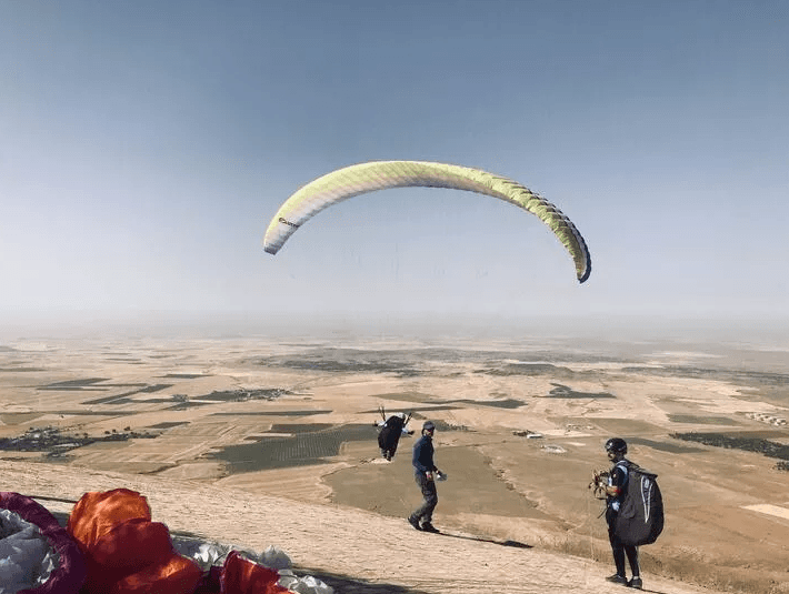 Derik’te Şehit Kaymakam Safitürk anısına düzenlenen yamaç paraşütü şampiyonası sona erdi - 8