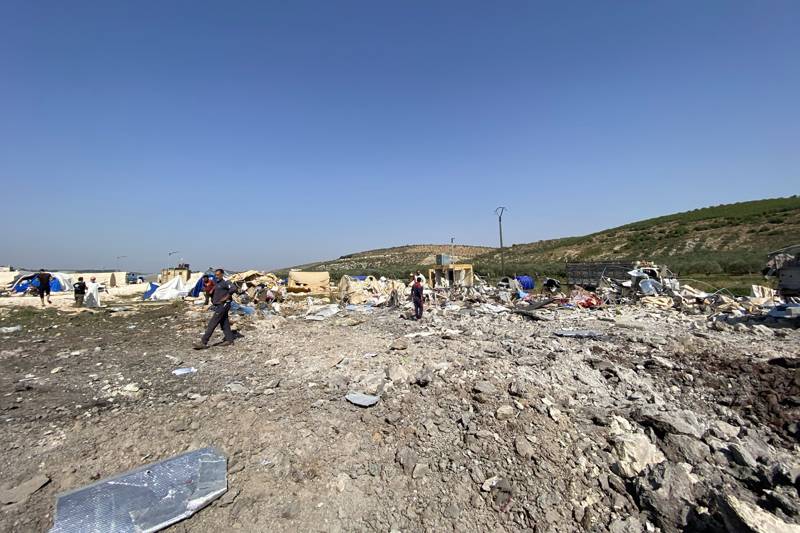 Rus savaş uçağı İdlib'de çadır kampı vurdu: 5 sivil öldü - 4