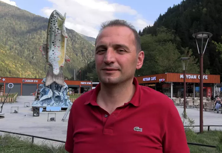 Uzungöl'de turizmin simgesi alabalığa heykelli vefa - 1