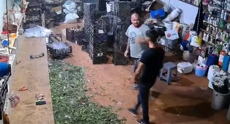 Antalya'da şiddet olayı: Çiçekçi, saldırıda komaya girdi - 1