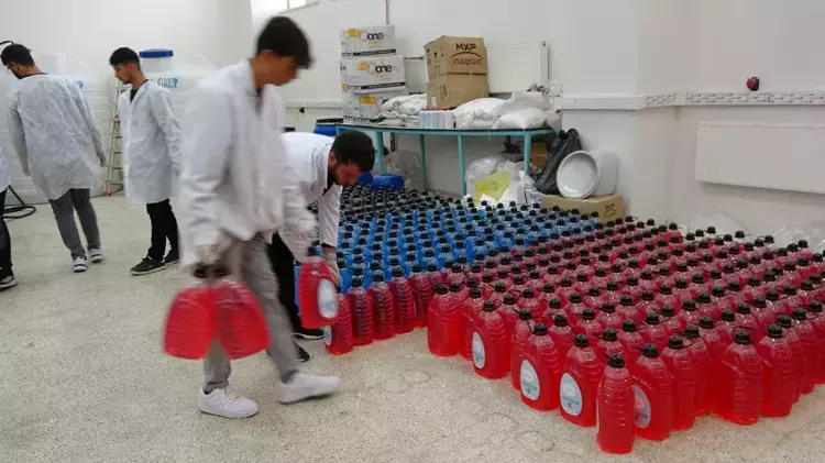 Van Gölü’nün eşsiz suyu şimdi sıvı sabun olarak karşınızda - 4