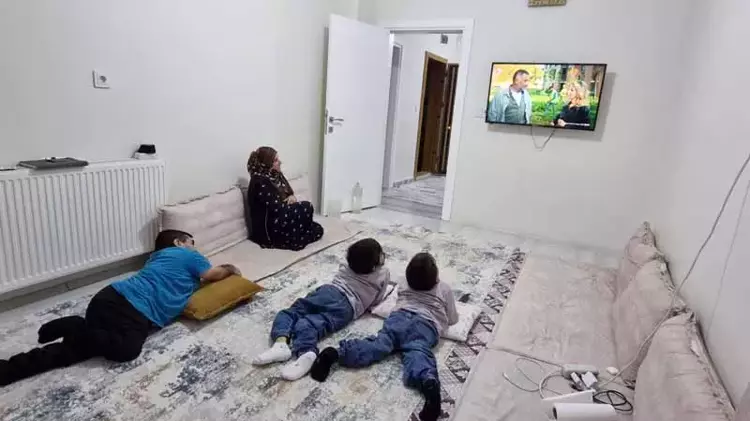 Anne ve üç engelli çocuğu: Sıradışı bir dayanışma - 5