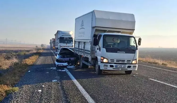 Afyonkarahisar’ın Çay ilçesinde  8 araç birbirine girdi: Komutan öldü, 15 yaralı var - 3