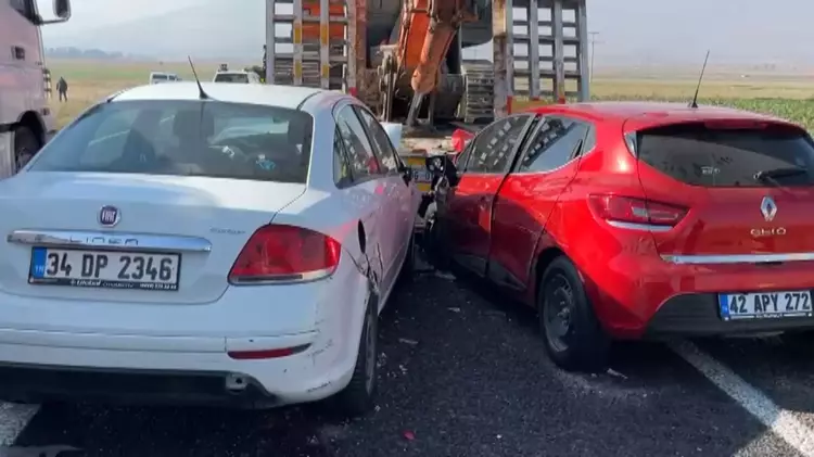 Afyonkarahisar’ın Çay ilçesinde  8 araç birbirine girdi: Komutan öldü, 15 yaralı var - 4