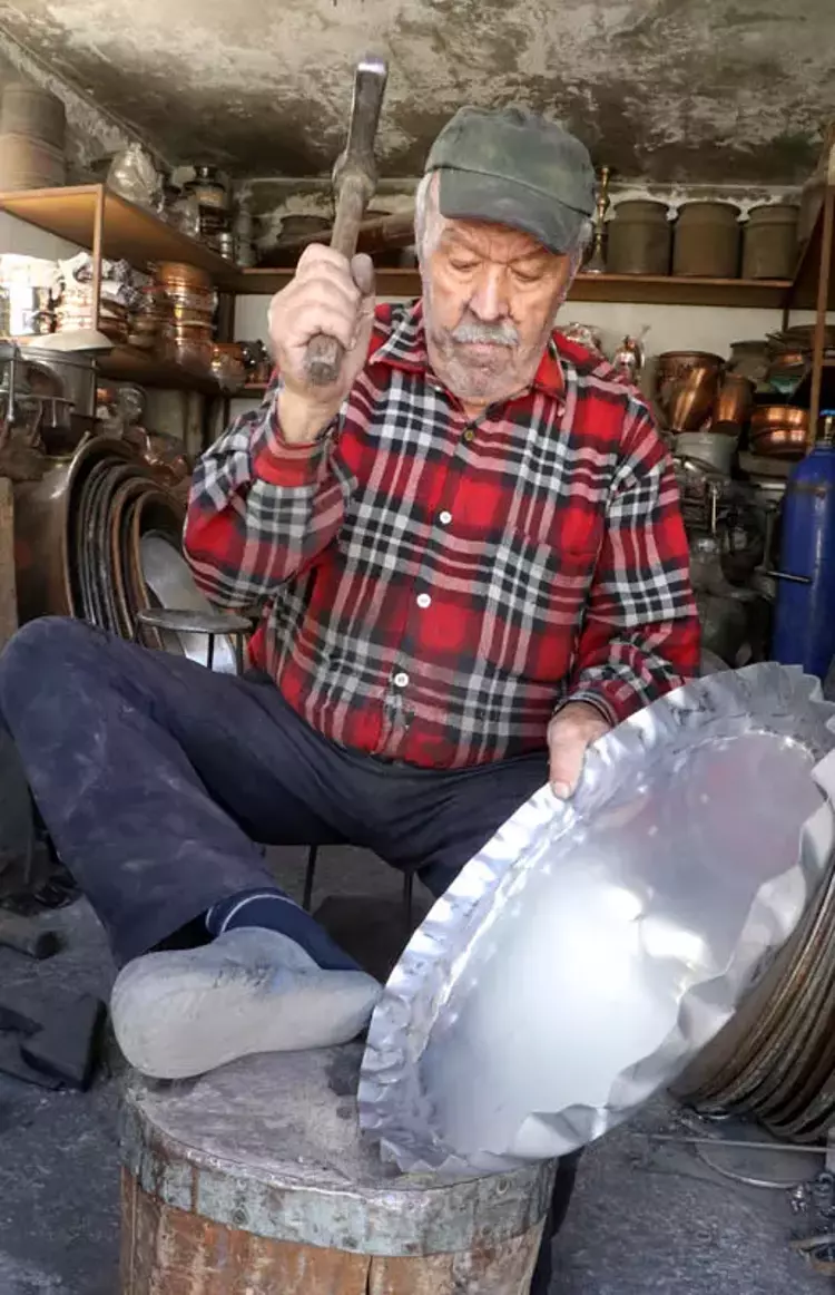 67 Yılın ardından son bakırcı ustalığıda yok oluyor - 1