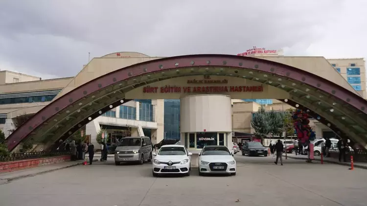 Siirt te kalp krizi anında dramatik kurtarma! Sedye üzerinde 25 dakika - 2