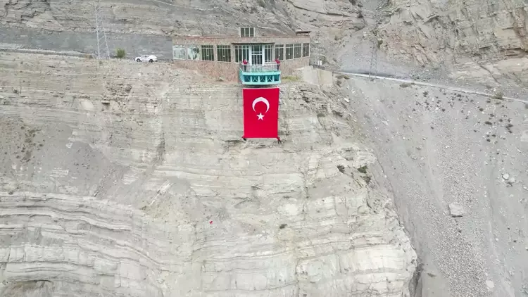 Cumhuriyet in 101. yılı onuruna Jandarma dan nefes kesen gösteri - 2