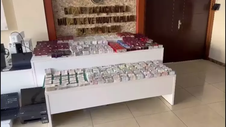 İstanbul'da kaçak göçmenlere sahte belgeler hazırlayan 13 kişi gözaltında - 3