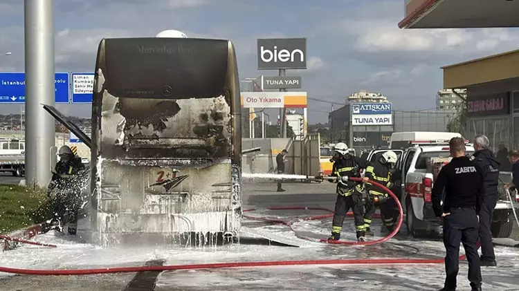 Tekirdağ da seyir halindeki otobüs alev aldı - 3