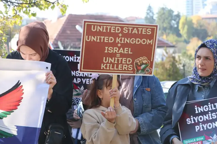 Ankara da protesto: 'Balfour deklarasyonu diplomatik utanç!' - 3