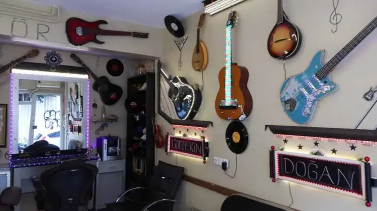 Dükkanını sahneye çevirdi: Berberin ilham veren hikayesi - 3