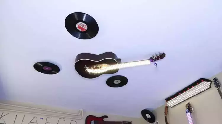 Dükkanını sahneye çevirdi: Berberin ilham veren hikayesi - 1