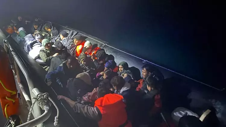 Sahil Güvenlik'in büyük başarısı: 10 operasyon, 294 kaçak göçmen - 2