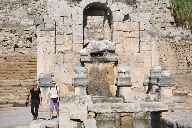 Perge Antik Kenti'ndeki Kestros Çeşmesi'nde su akmaya başladı. - 5