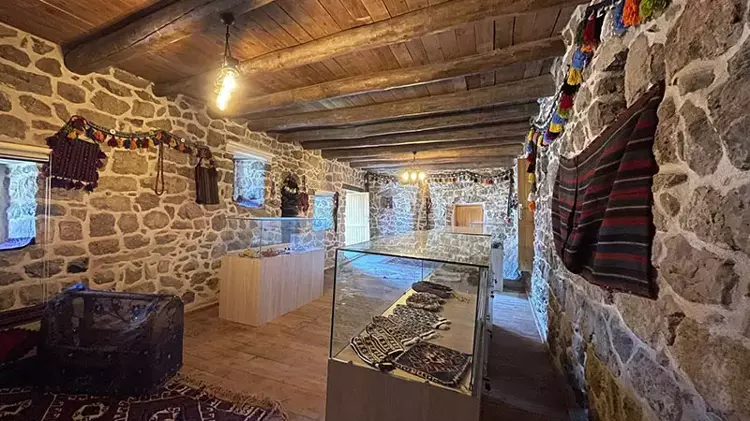 Hakkari'de 400 yıllık T-tarih, turizme kazandırıldı - 6