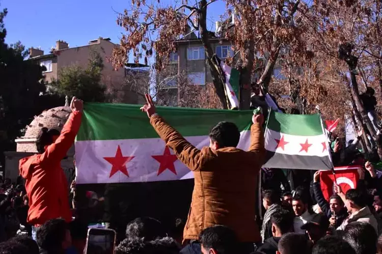 Konya'da Suriyelilerden şam zaferi kutlaması - 2